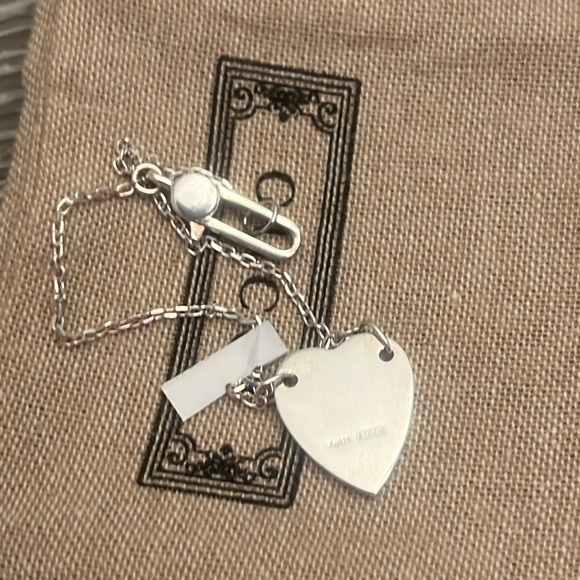 GUCCI TRADEMARK BRACELET WITH HEART PENDANT - Picture 6 of 7